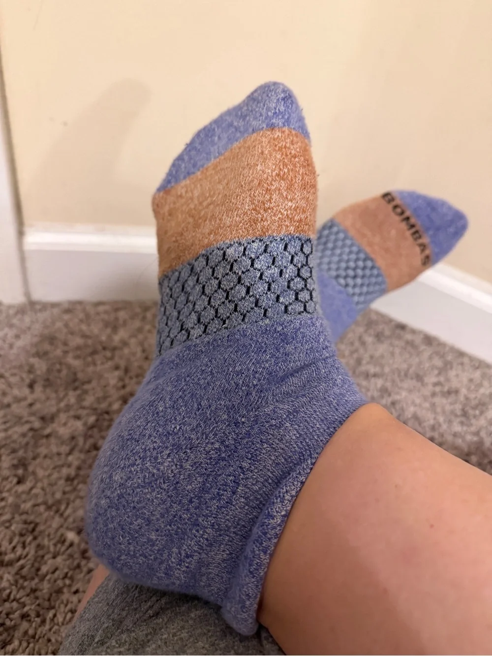 Bombas Low-Cut Athletic Socks in Blue and Brown Accent Women’s worn Size L